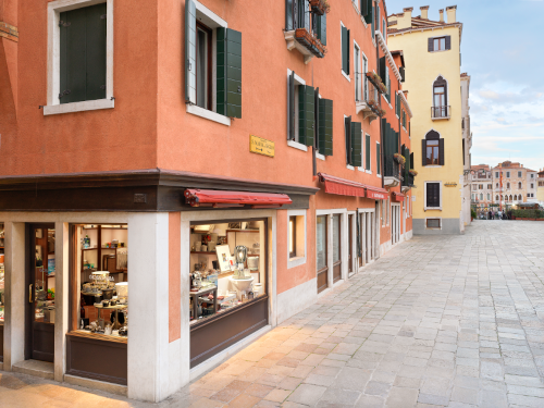 Close-up view of a Giobagnara Venezia store