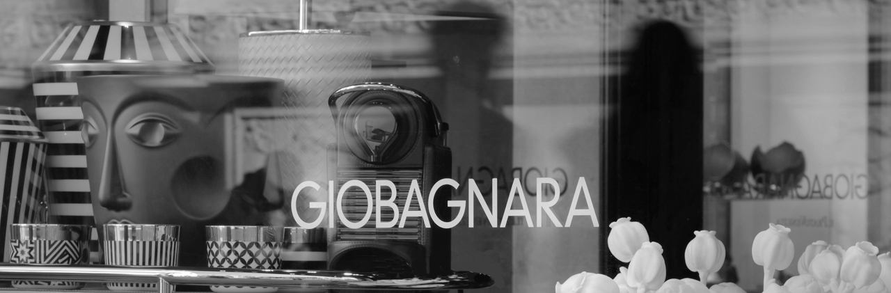 Image of the window of a Giobagnara Venezia store