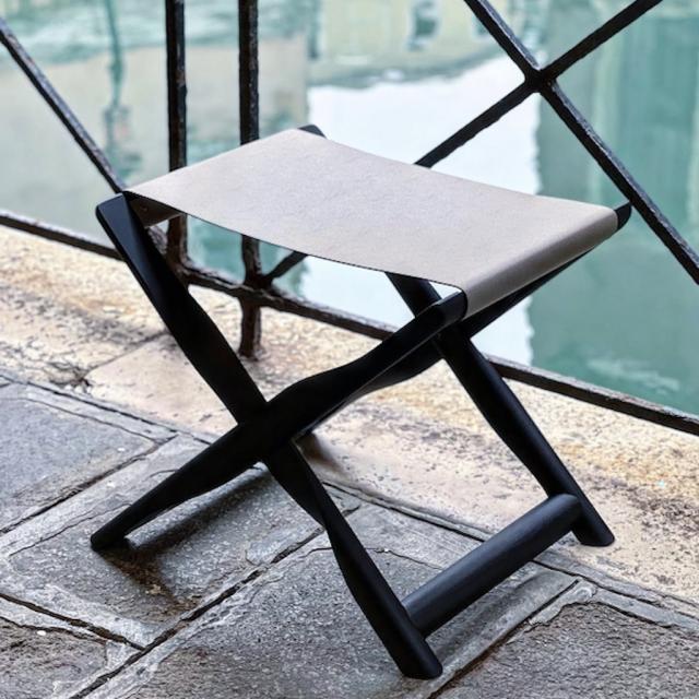 Bestseller product primary image : Folding stool in oak and leather - Elica | GioBagnara Venezia