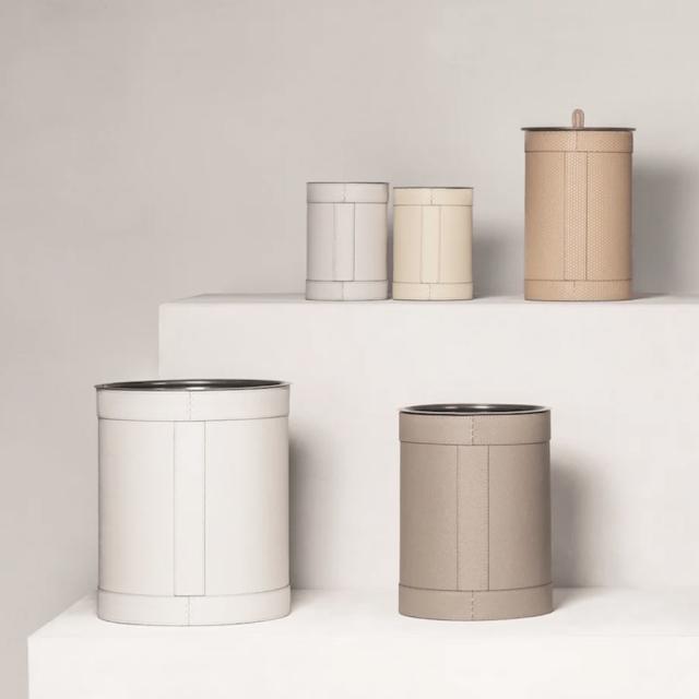 Bestseller product primary image : Wastepaper bin made in leather - BRUS | Giobagnara