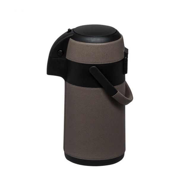 Airport covered in leather - ORANGERIE | Giobagnara