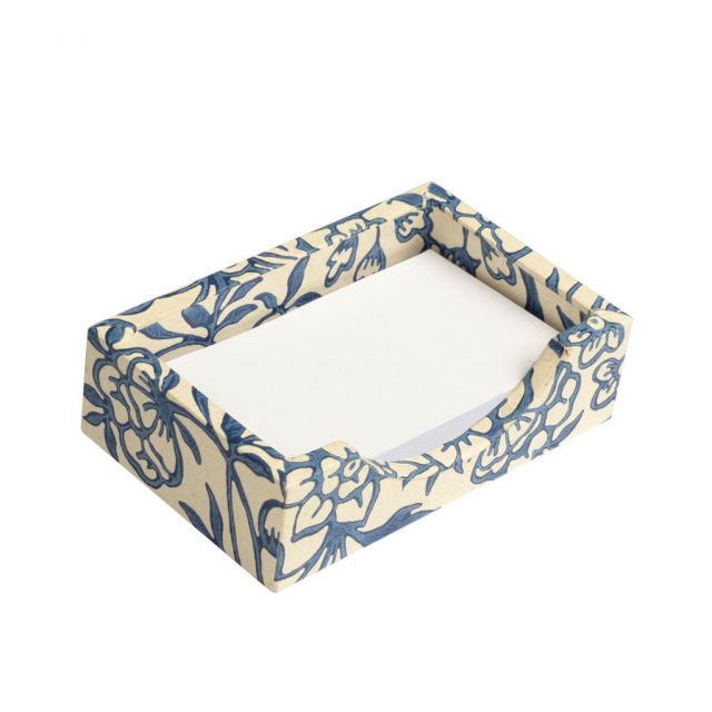 Small notepad holder made with wooden structure covered with hand-printed paper according to Venetia...