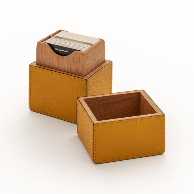 Playing card holder with structure in cedar wood covered in leather - Naples